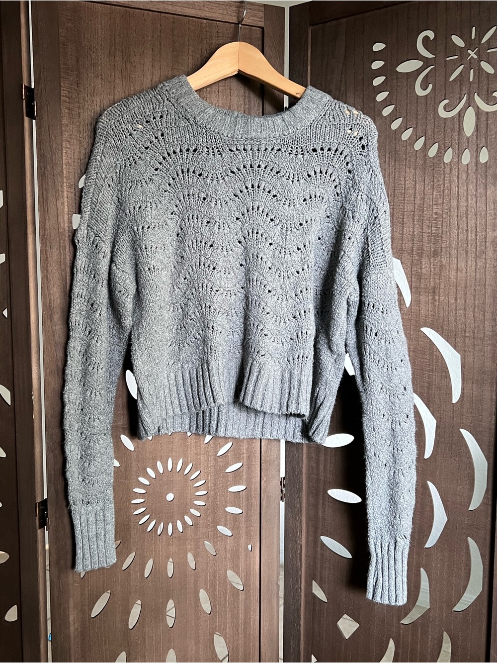 American Eagle Outfitters Gray Open-Stitch Cropped Crewneck Sweater